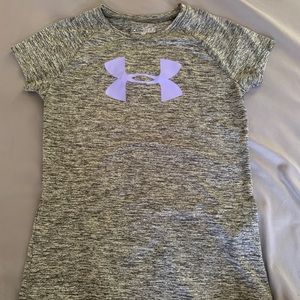 Under Armour shirt youth medium